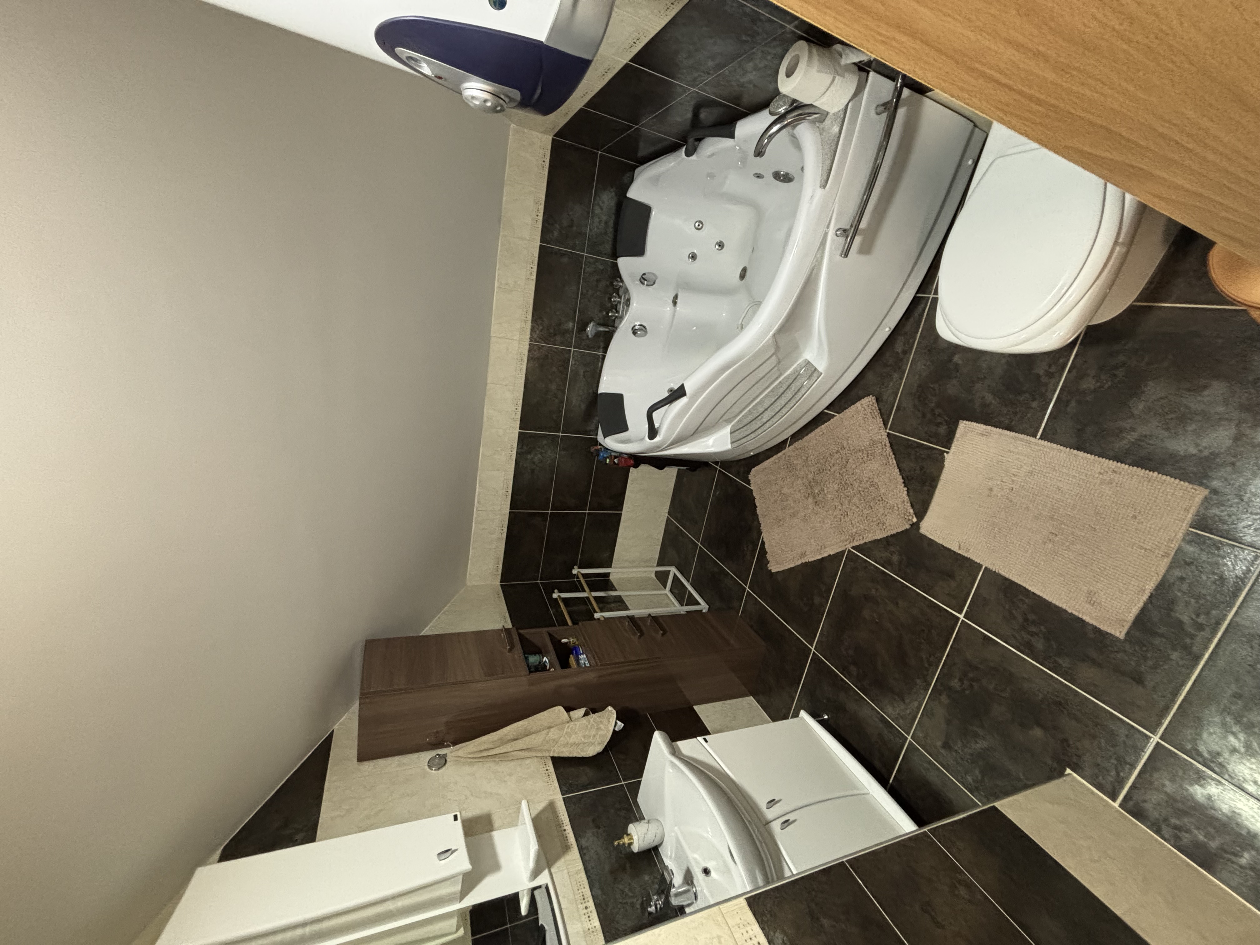 Šestosoban stan u Mladenovcu 133 m2.Dupleks.