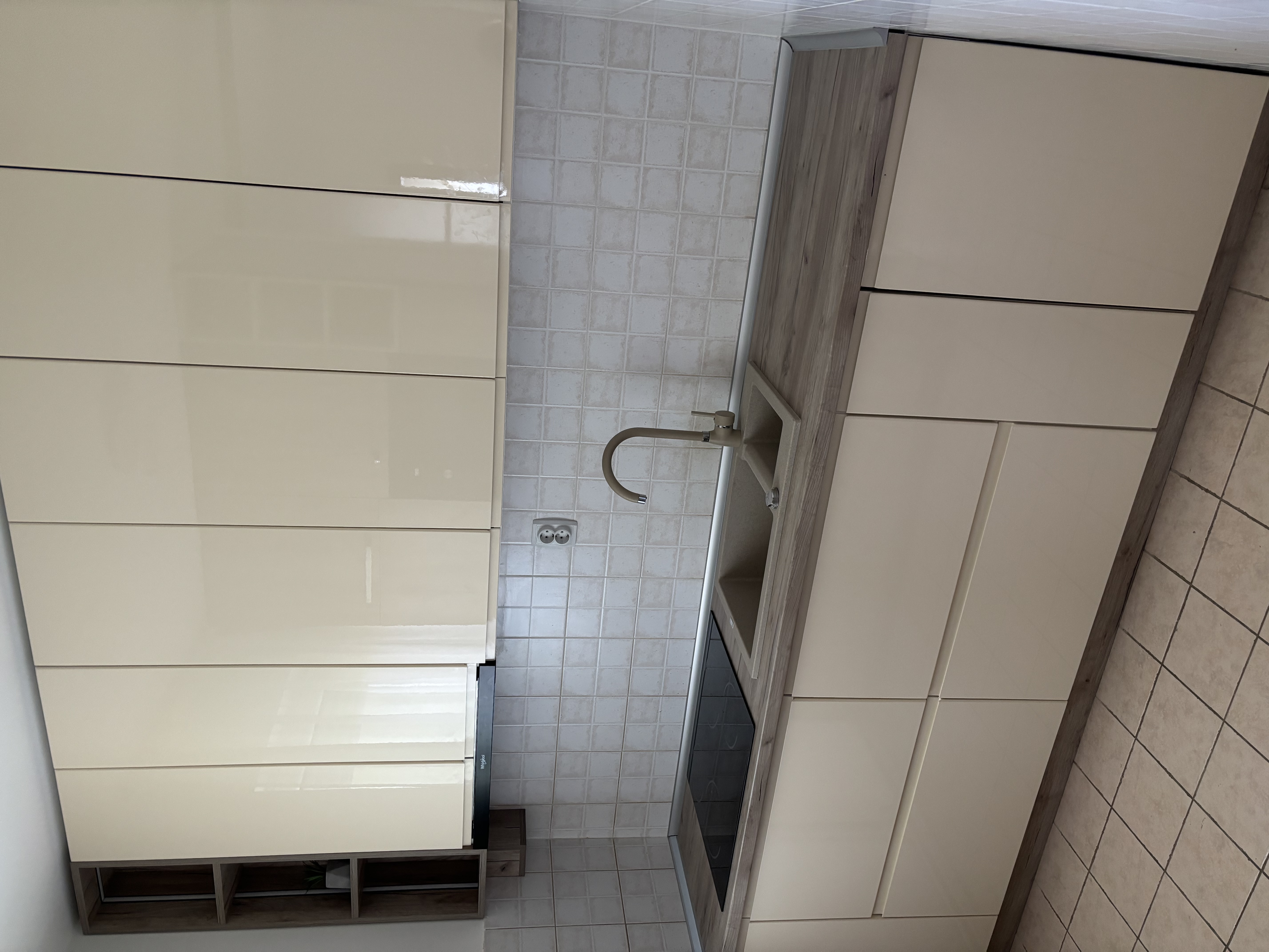 Šestosoban stan u Mladenovcu 133 m2.Dupleks.